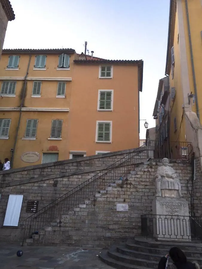 Studios Des Templiers Hyères Apartment